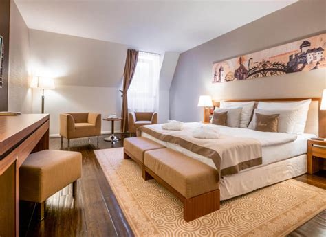 elizabeth hotel izba budget.
